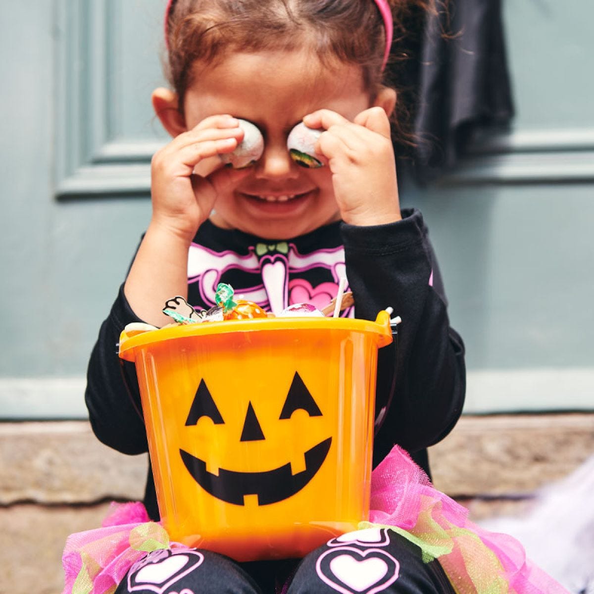 Hallo-ween Friends Bucket
