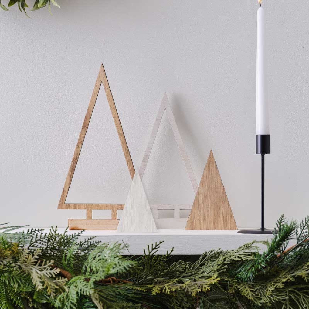 Wooden Tree Decorations (4pk)