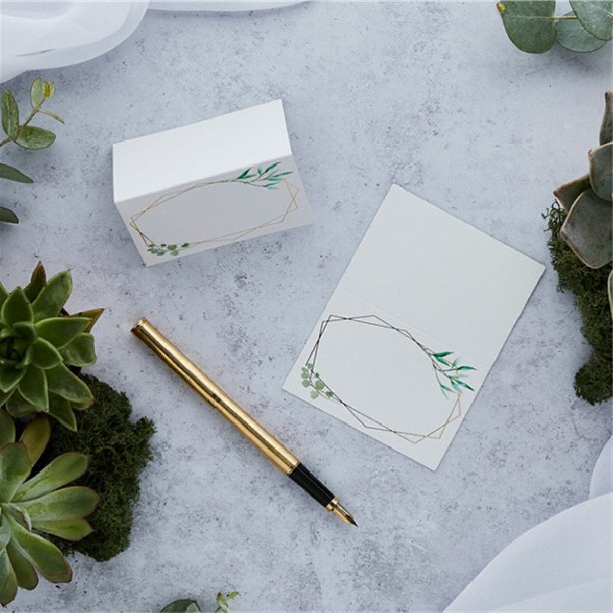 Geometric Greenery Wedding Place Cards (10pk)