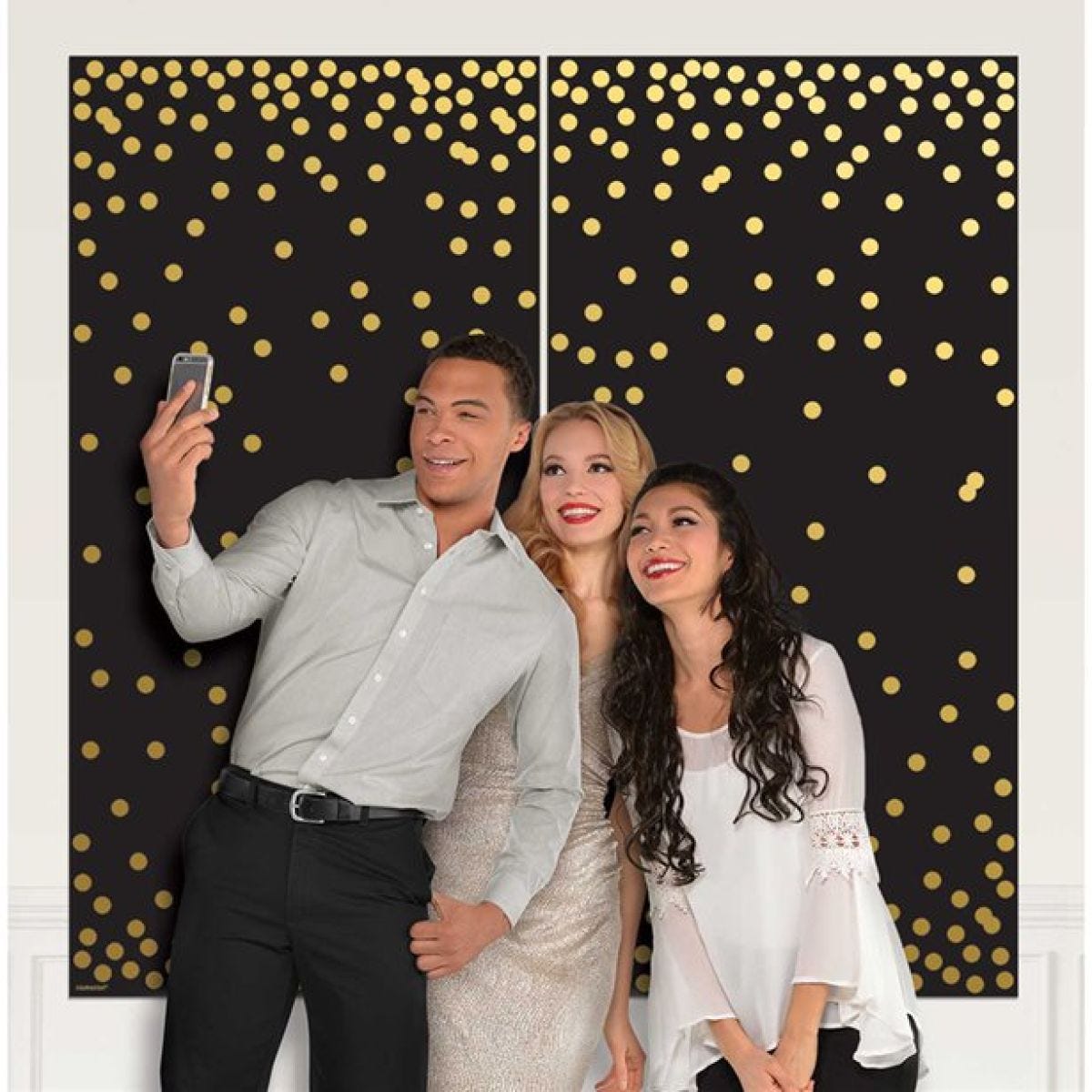 Photo Booth Dots Scene Setter (2pk)