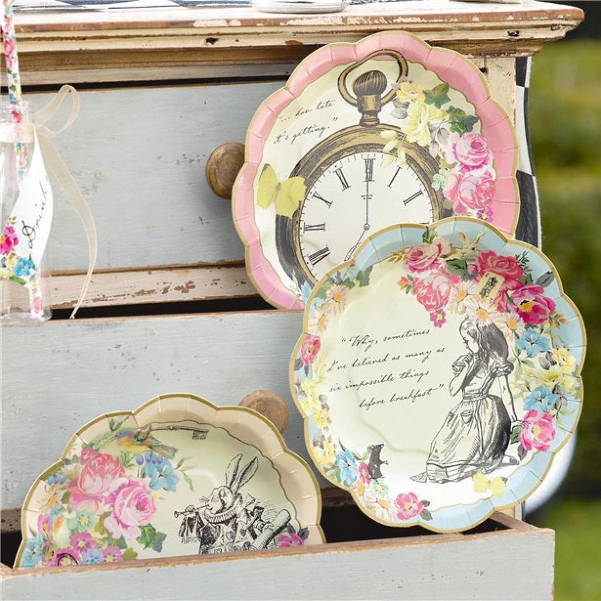 Alice in Wonderland Plates - 17cm