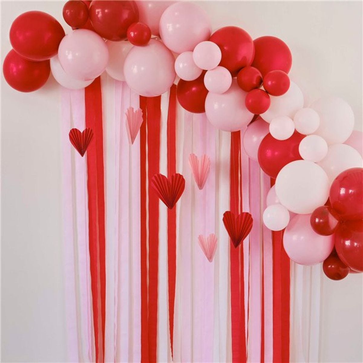 Valentine&apos;s Day Balloon Arch Kit