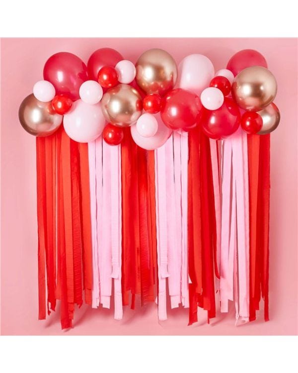 Valentine&#039;s Balloon &amp; Streamer Backdrop